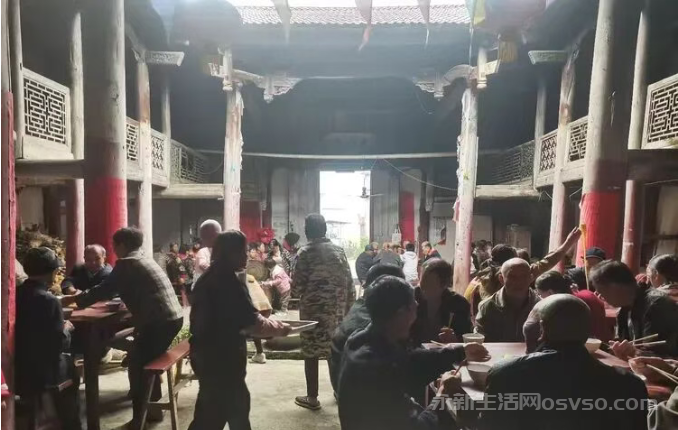 永新县石桥镇垅中村敬老孝老蔚然成风图2