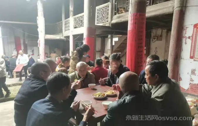 永新县石桥镇垅中村敬老孝老蔚然成风图3