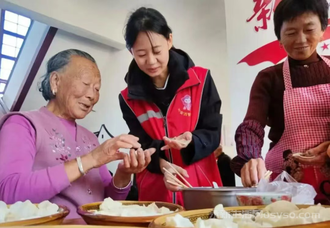 江西交投为永新县曲白乡曲江村留守老人、空巢老人送上冬日温情