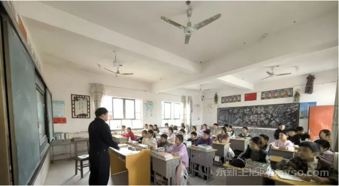 永新公安进校园播撒法治阳光 向校园欺凌说“不”！