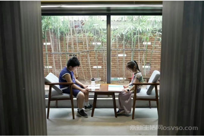 永新：农村书房变身夏日“文化避暑胜地”