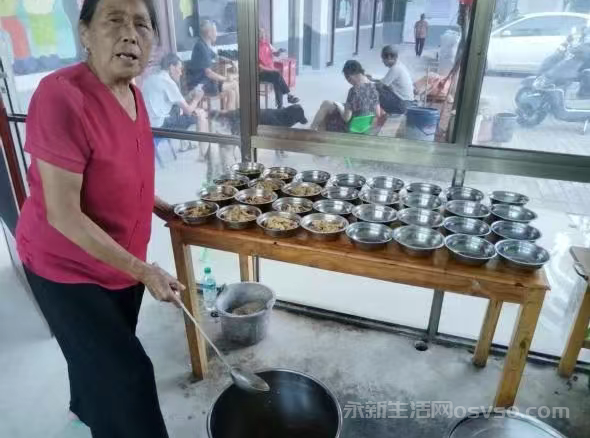 永新县志愿者协会赴澧田镇华山村为八十岁以上老人举行集体过生日话动图2