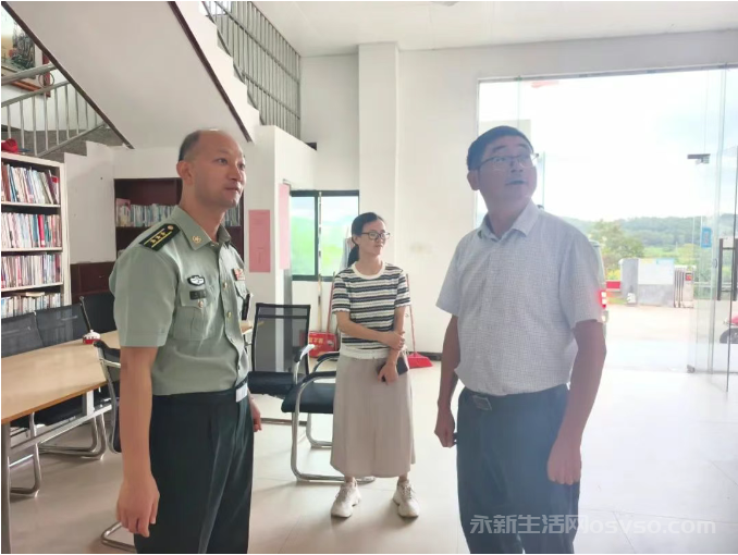 永新县委常委、县人武部政委庄志海深入芦溪乡调研指导工作