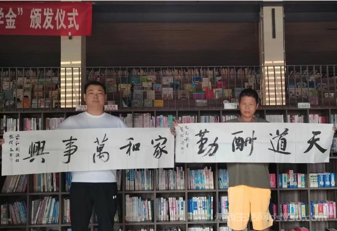 台岭乡联合永新县书法家协会在开云书房举办一场书法宣传交流活动